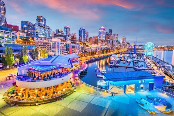 Marina - Luxe Puget Sound Private Getaway in Burien! (Burien)