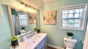Unclassified image, 5 of 23, button - Beautiful, Spacious, Hidden Gem In Heart of ILM (Wilmington)