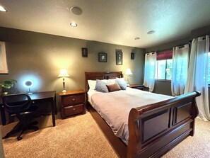 2 chambres, bureau, fer et planche à repasser, Wi-Fi gratuit
