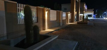 Fachada de la propiedad