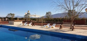 Indoor pool, outdoor pool, pool loungers - Hotel Cuesta De Miranda (Villa Union)