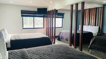 Ropa de cama de alta calidad, escritorio, wifi gratis y ropa de cama