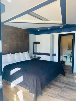 Habitación Premium | Ropa de cama de alta calidad, escritorio, wifi gratis y ropa de cama 