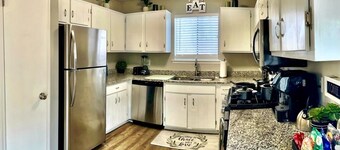 10 guest Home w/GameRoom, BBQ, FirePit, Near ATL