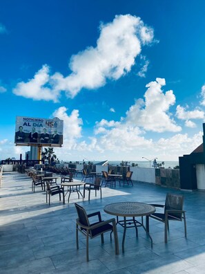 Terrace/patio - Hotel Fiesta Rosarito (Playas de Rosarito)