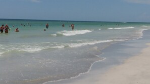 Beach nearby - Waterfront, Harbourside, Water Park, Beach, #3318 (Indian Rocks Beach)