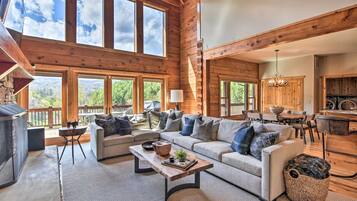 Smart TV, lareira, videogames, DVD player