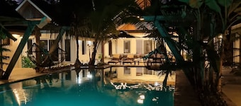 Beach Villa Fiji comes with an optional chef service, which is very economical.