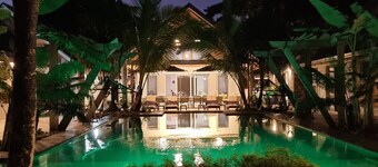 Beach Villa Fiji comes with an optional chef service, which is very economical. 