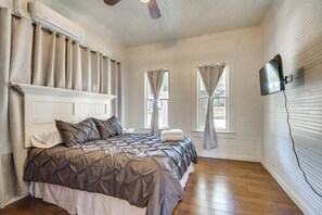 2 chambres, bureau, accès Internet, draps fournis