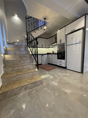 Premium Villa, 3 Bedrooms, Sea View | Private kitchen | Full-size fridge, oven, stovetop, dishwasher - Demre Villas (Demre)