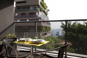 Estúdio urbano | Varanda coberta