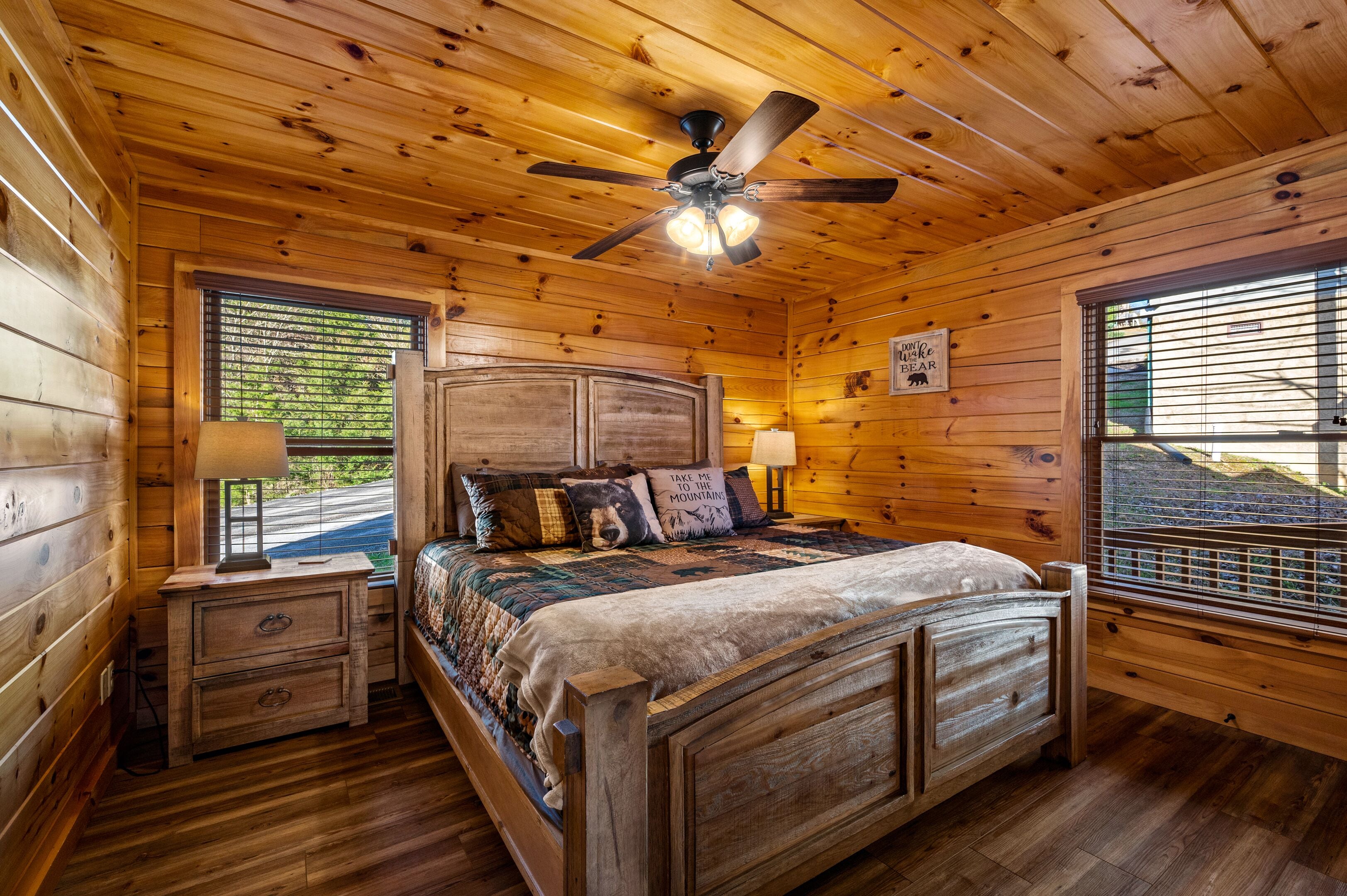 2 soverom, strykejern/-brett, reiseseng for barn og wi-fi (inkludert)