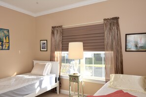 3 bedrooms, iron/ironing board, WiFi