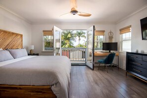 3 Schlafzimmer, Schreibtisch, Bügeleisen/Bügelbrett, Reisekinderbett