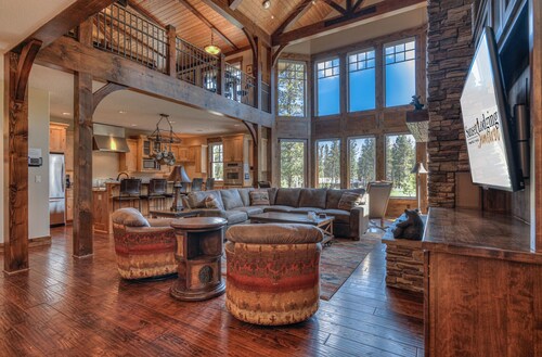 Luxury 5 EnSuites, Hot Tub, A/C, 12 SHARC, Golf Course View