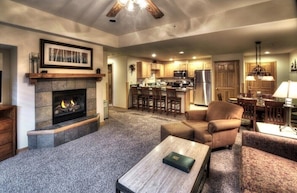 TV, fireplace, video games, DVD player - Grand Timber Lodge Ski-in/Ski-out Condo near Downtown Breckenridge Colorado (Breckenridge)