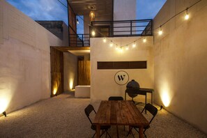 Outdoor dining - Wayuum Suites 2: Oasis in Paradise (San Miguel de Cozumel)