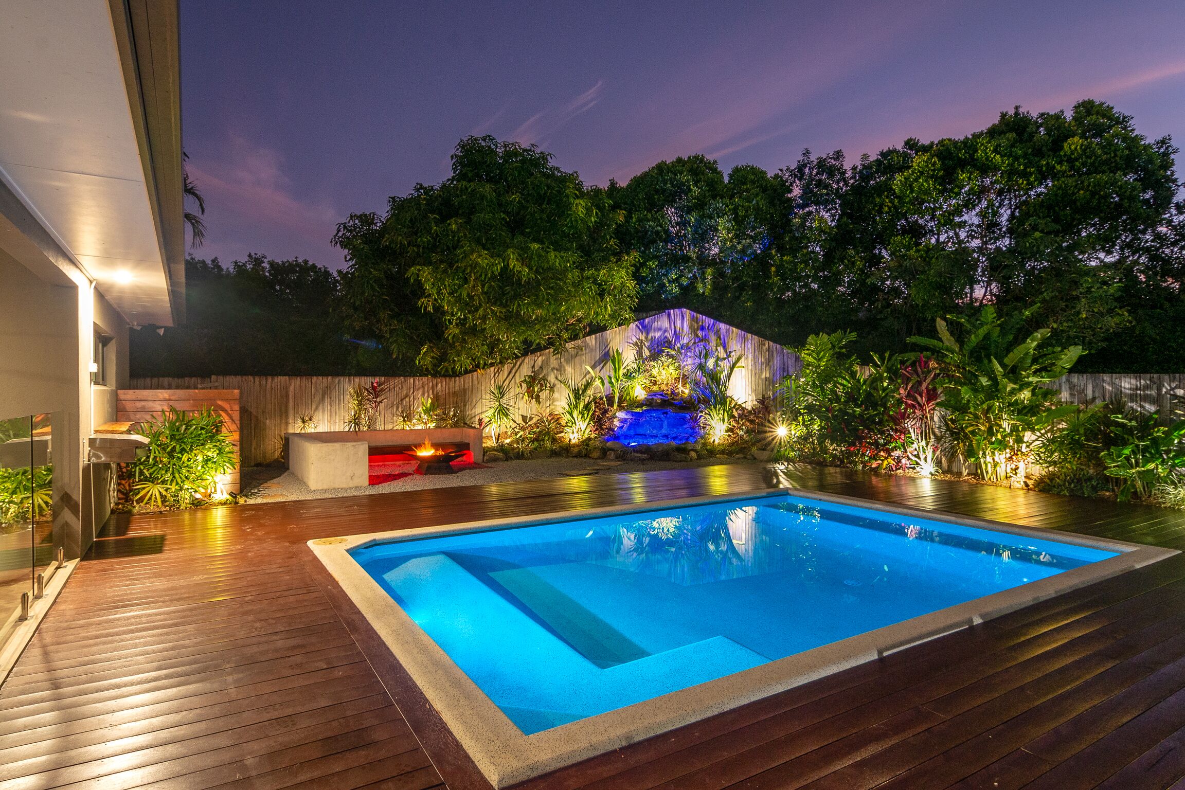 Paradiso - 1 minute drive to Palmer Sea Reef Golf Club!