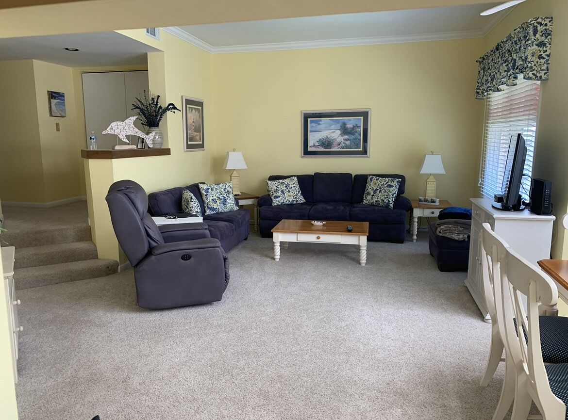 Beautiful completely renovated 2 bed/ 2 bath condo overlooking lagoon