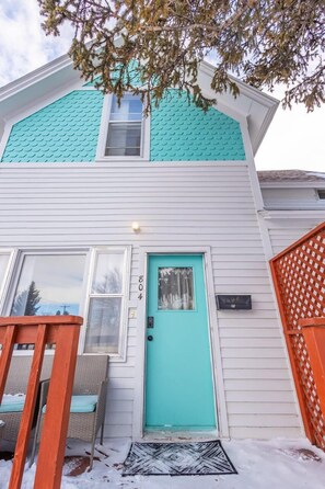 Exterior - Rustic 2 Bedroom Boho Apartment (Laramie)