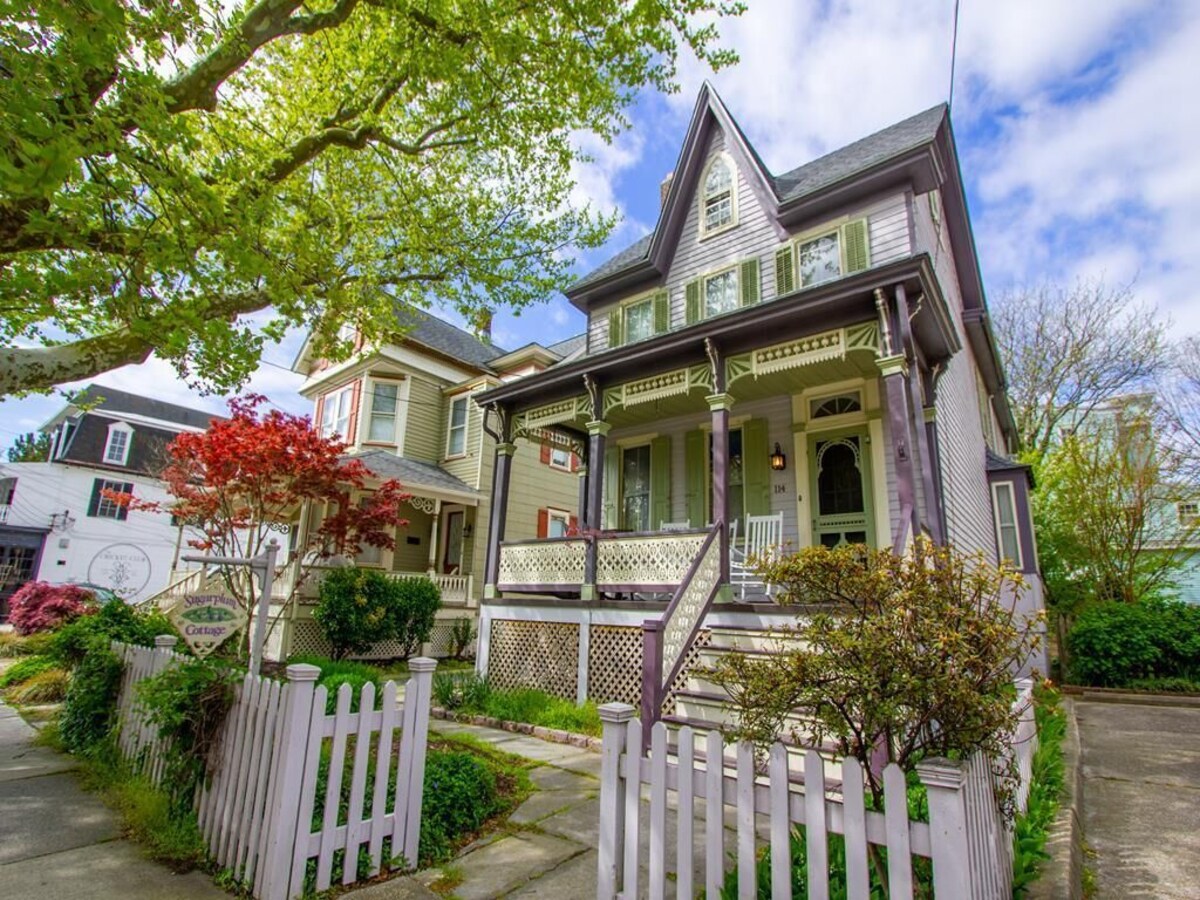 Beach block Victorian in downtown Historic Cape May