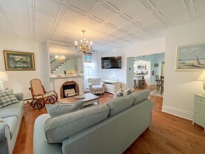 Fernseher, DVD-Player