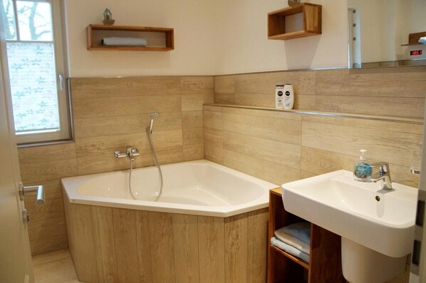 Imagen sin descripción, 1 de 16, botón