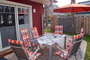 Unclassified image, 2 of 16, button