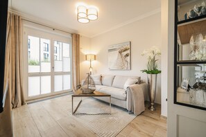 Unclassified image, 3 of 35, button - High-quality vacation apartment in Logierhaus Friedrich directly on the beach in Zingst - (Zingst)