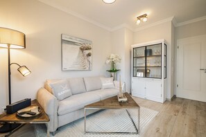 Unclassified image, 5 of 35, button - High-quality vacation apartment in Logierhaus Friedrich directly on the beach in Zingst - (Zingst)