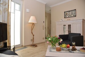 TV, DVD-spiller og stereoanlegg