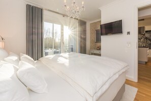 1 bedroom, in-room safe, WiFi, bed sheets