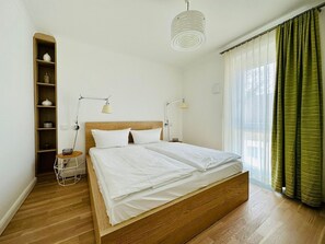 2 bedrooms, WiFi, bed sheets