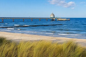 Beach - Comfortable vacation apartment right on the beach with balcony - Residenz am Strand (Zingst)
