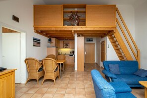 TV, stereo - Comfortable vacation apartment in the first row to the Baltic Sea with balcony in Zingst - (Zingst)