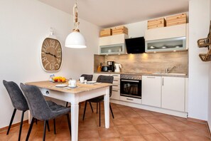 Fridge, oven, stovetop, dishwasher - Wohnung 2-28 - Residenz am Strand (Zingst)
