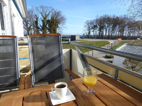 صورة غير مصنفة، 1 من 37، زرّ