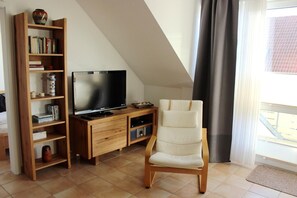 Unclassified image, 2 of 34, button - Comfortable vacation apartment with balcony in the first row of the beach - Residenz am Strand (Zingst)