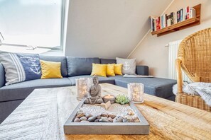 Fernseher, DVD-Player, Stereoanlage