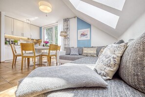 Télévision, lecteur de DVD, chaîne hi-fi