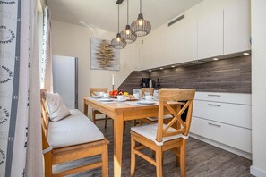 Dining - Meeresrauschen 1 - High-quality and lovingly furnished vacation home! (Zingst)