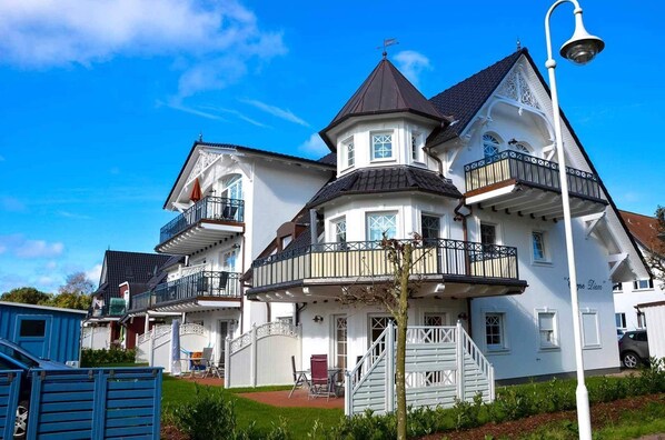 Exterior - Villa Carpe Diem - Apartment 2 - Beautiful beachfront apartment! (Zingst)