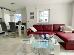TV, stereo - Rämel 38 - Apartment 17 - Bright vacation apartment close to the fine-grained sandy beach! (Zingst)