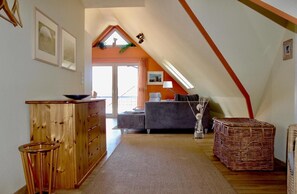 Unclassified image, 5 of 9, button