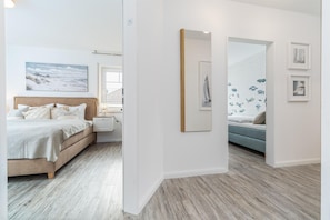 2 chambres, coffres-forts dans les chambres, fer et planche Ă repasser