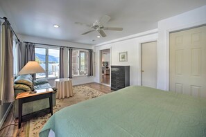 2 bedrooms, iron/ironing board, internet, bed sheets