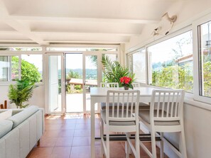 Dining - Stunning private villa for 10 people with private pool, WIFI, A/C, TV, patio and panoramic view (Calonge)