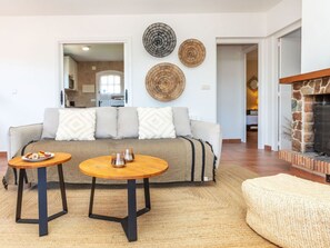 TV - Stunning private villa for 10 people with private pool, WIFI, A/C, TV, patio and panoramic view (Calonge)