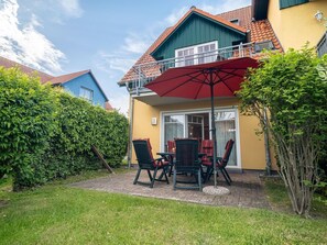 Outdoor dining - Windflüchter - Bright, beautiful apartment with garden! (Zingst)